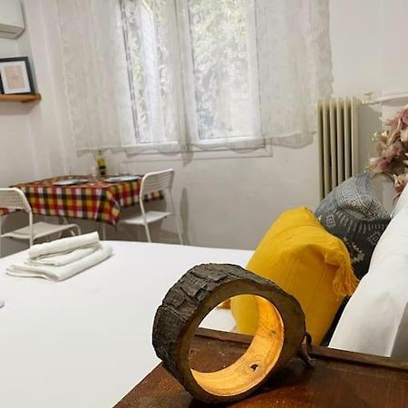 Cute And Quiet Apartment In The Center Of 雅典 外观 照片