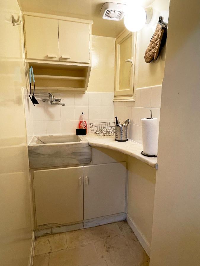Cute And Quiet Apartment In The Center Of 雅典 外观 照片